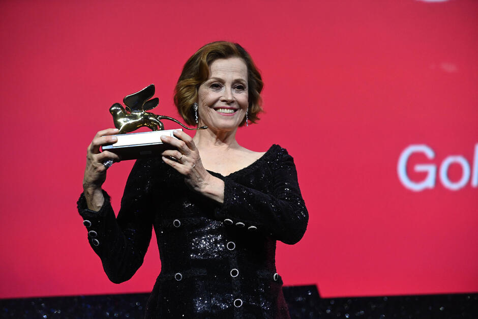 Il Leone d'Oro alla Carriera Sigourney Weaver alla 81a Mostra Internazionale d'Arte Cinematografica della Biennale di Venezia il 28 agosto 2024
