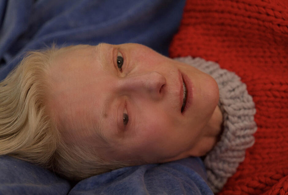 Tilda Swinton in La stanza accanto di Pedro Almodóvar - Immagine dal set