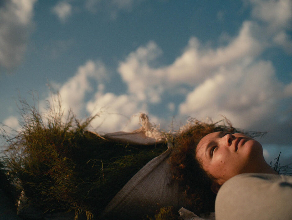 Gretchen Ramsden in Carissa di Jason Jacobs, Devon Delmar - Immagine ufficiale