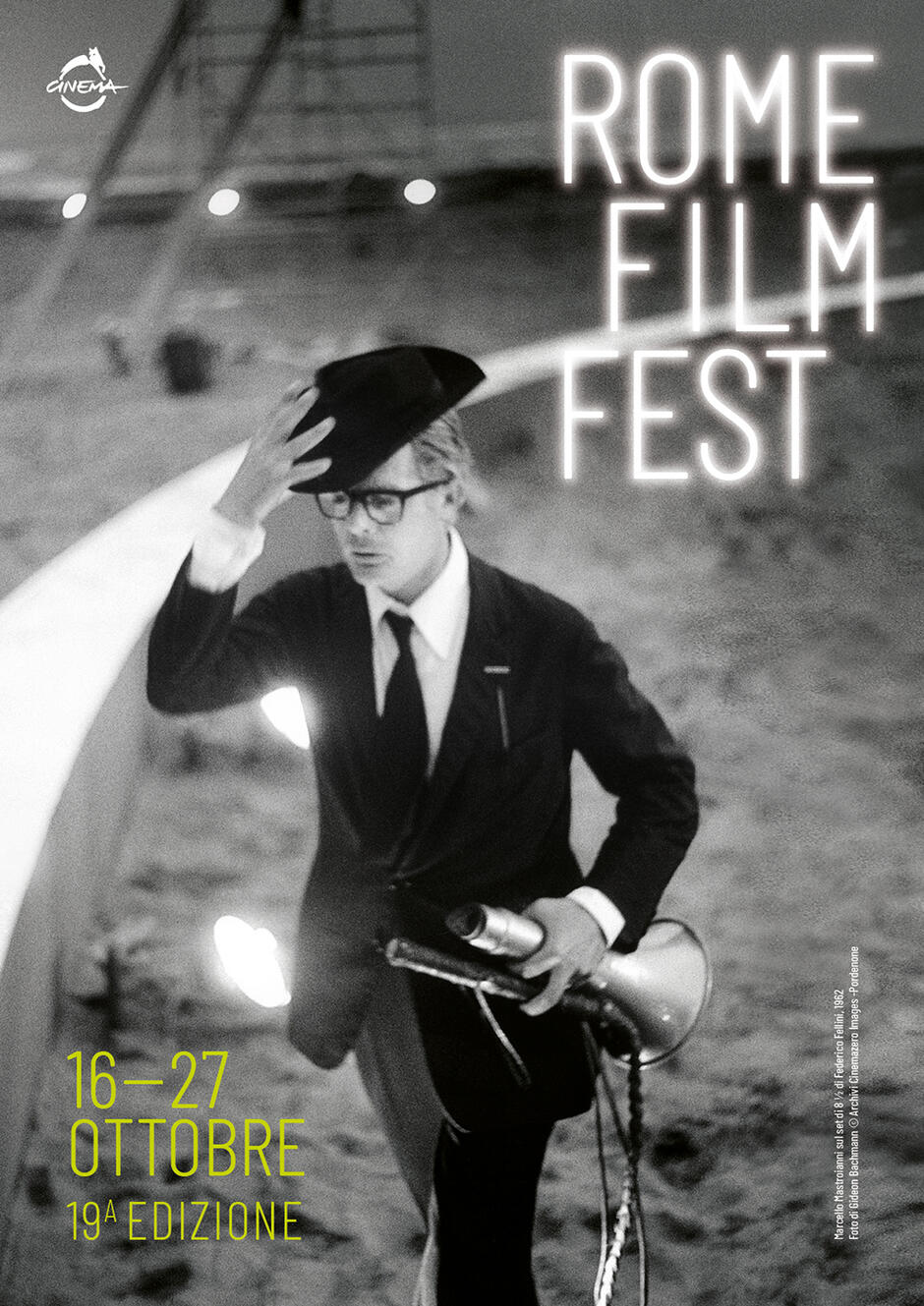 Marcello Mastroianni sul set di 8 e mezzo di Federico Fellini, 1962 - Poster ufficiale della Festa del Cinema di Roma 2024