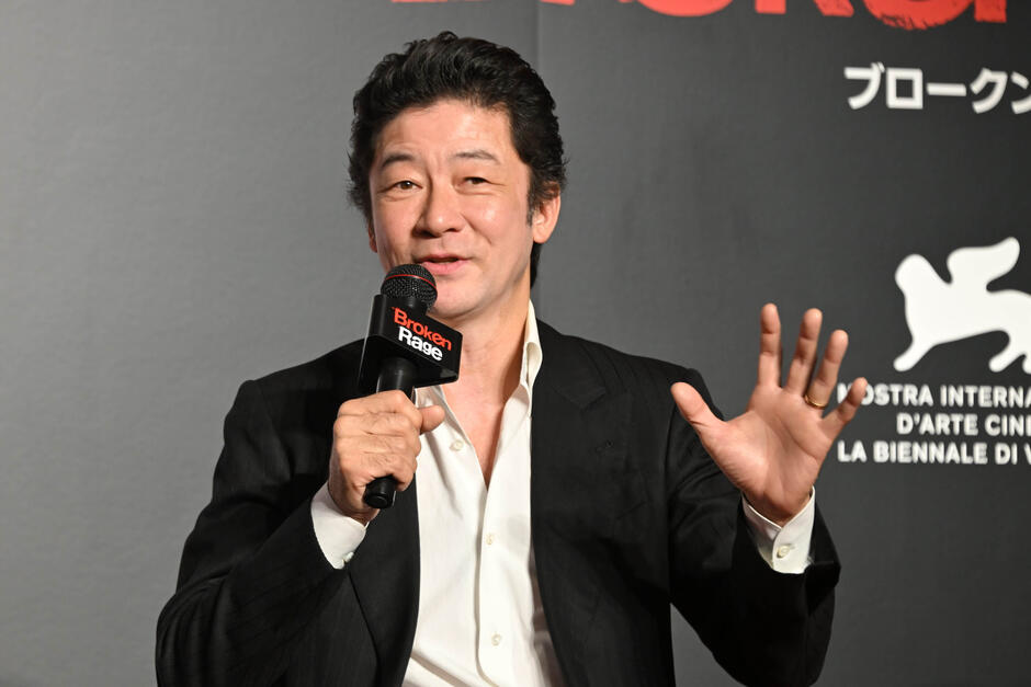 Tadanobu Asano al photocall di Prime Video per presentare Broken Rage