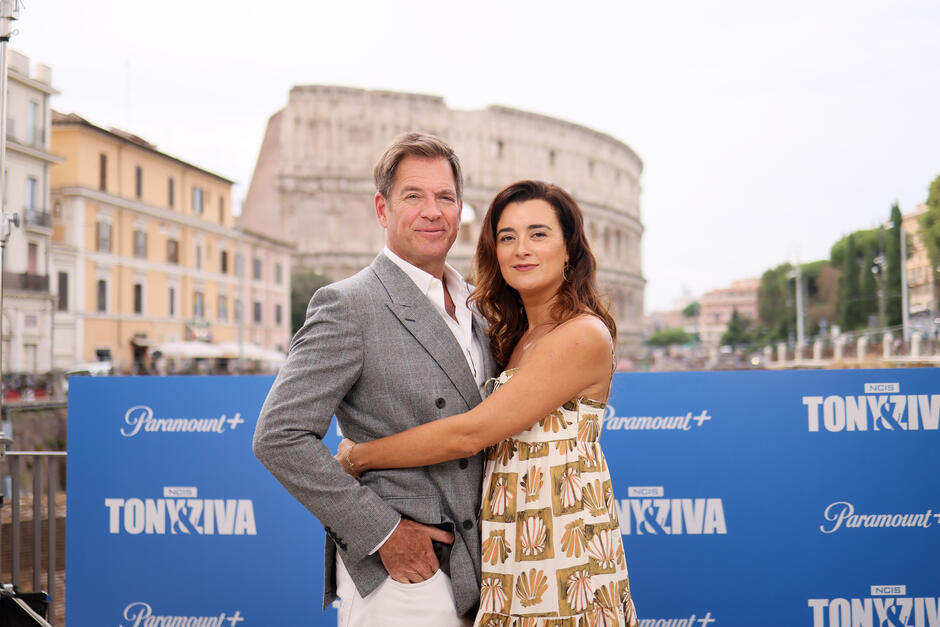 Michael Weatherly e Cote de Pablo partecipano al photocall di Paramount+ di NCIS: Tony & Ziva a Palazzo Manfredi l'8 settembre 2025 a Roma, Italia