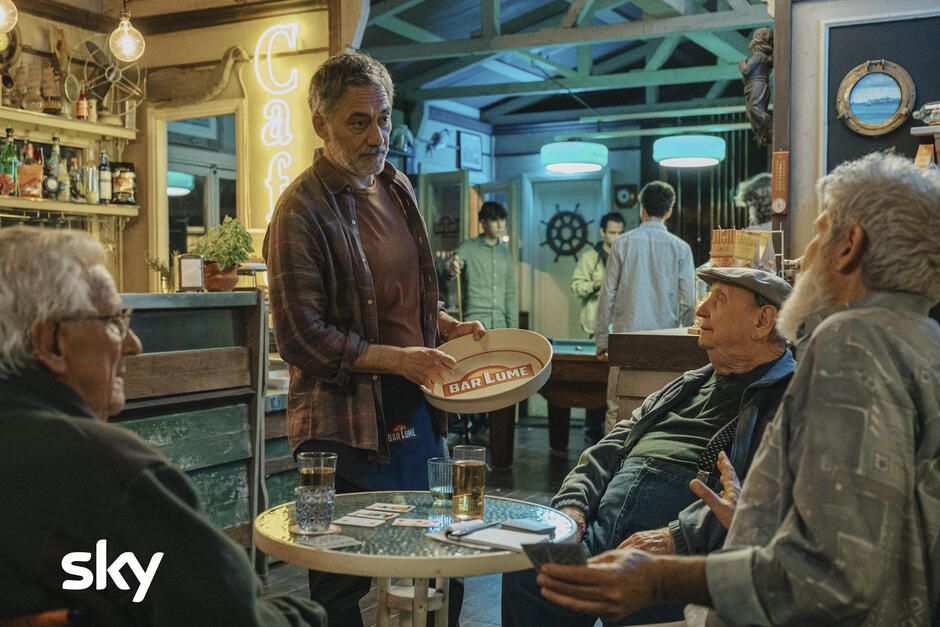 I delitti del BarLume 14x01 - Immagine dal set