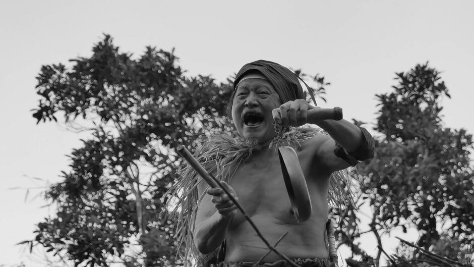 Ronnie Lazaro in Let us through, dear ancestors - Immagine Ufficiale