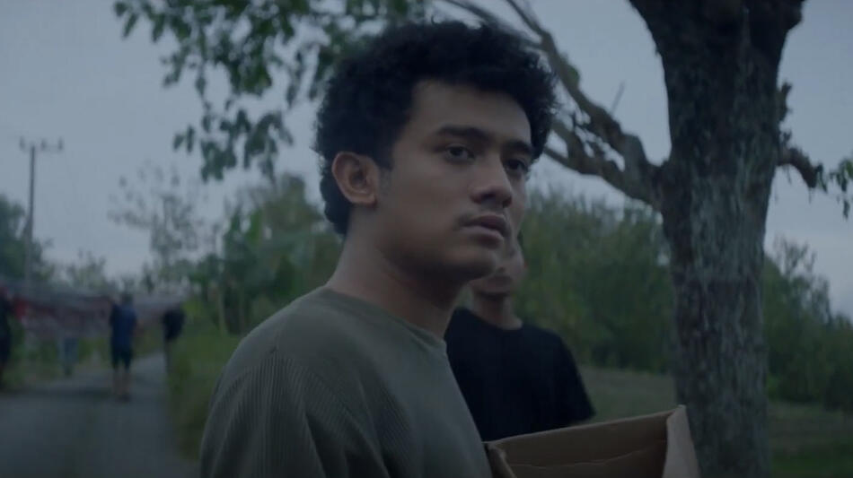 Autobiography di Makbul Mubarak, scena da clip La campagna elettorale