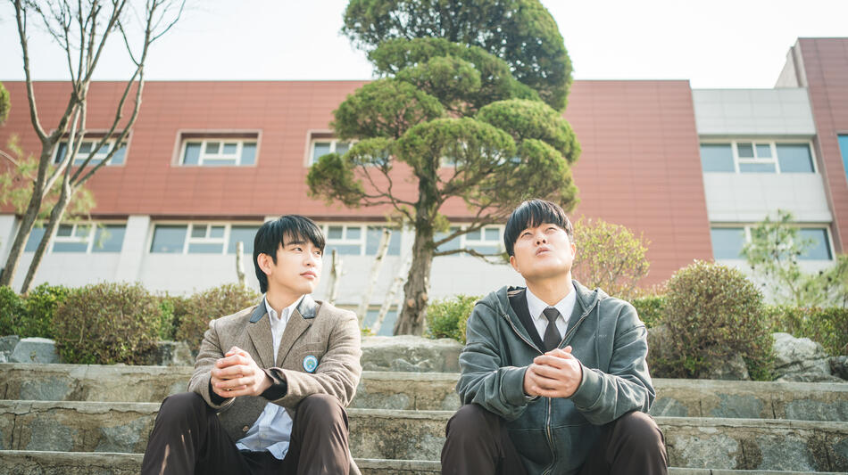 Immagine dal set - Chicken Nugget 1x05