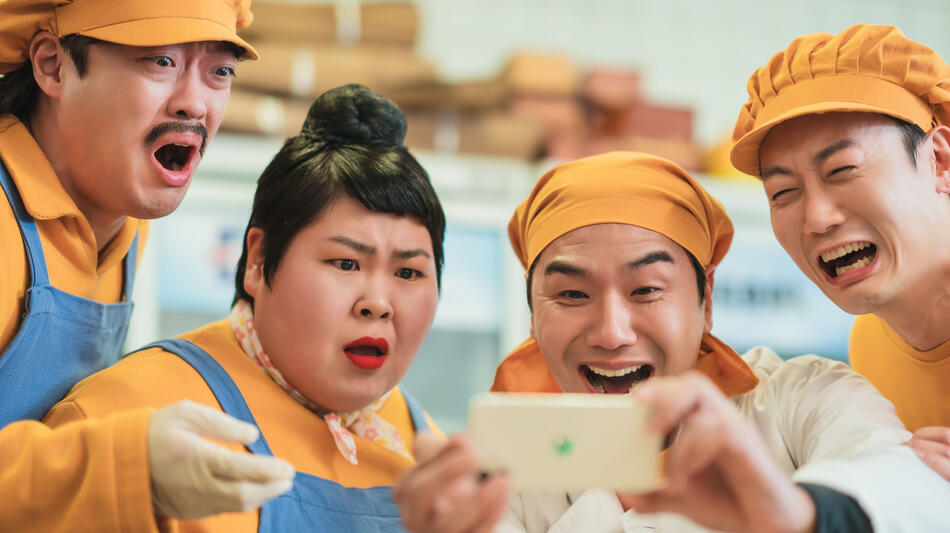 Immagine dal set - Chicken Nugget 1x07