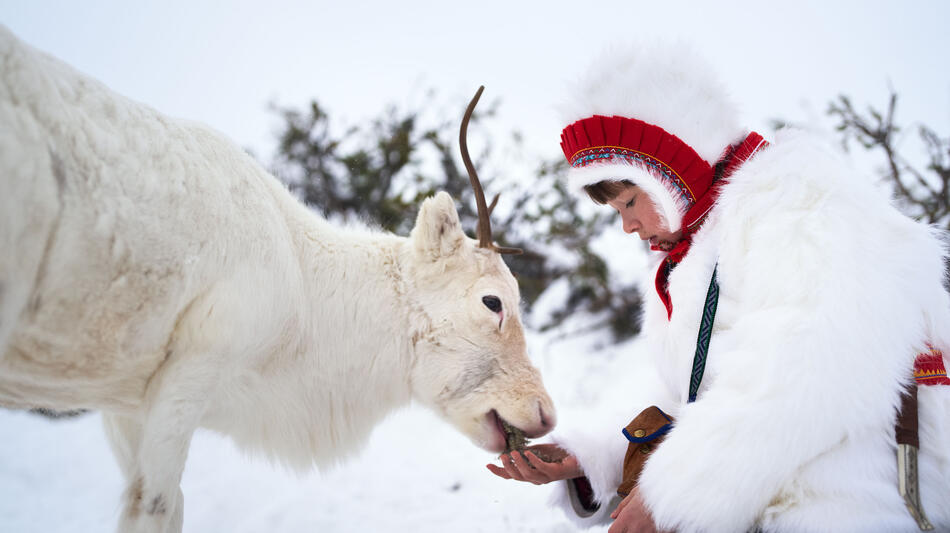 Risten-Alida Siri Skum come Elsa in La ragazza delle renne (Stolen)
