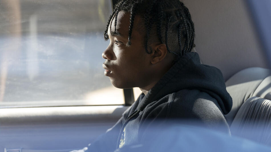 Joshua J. Williams in Them - Loro 2x03