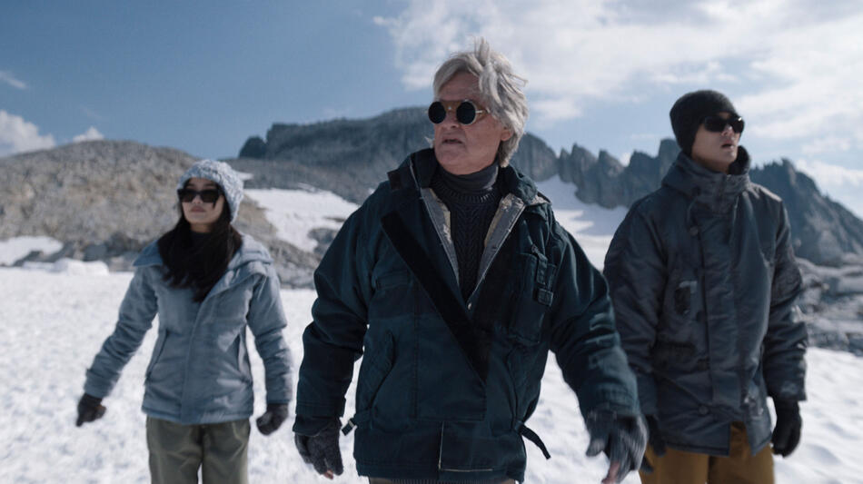 Anna Sawai, Kurt Russell e Ren Watabe in Monarch: Legacy of Monsters 1x04