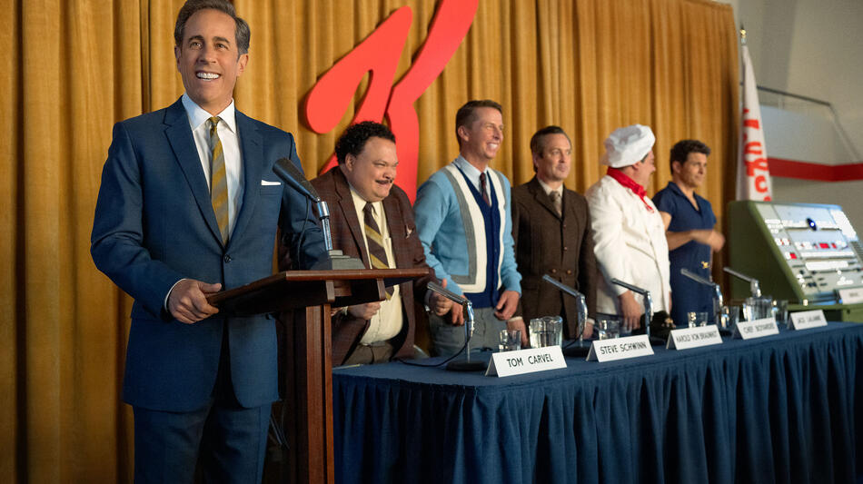 Jerry Seinfeld, Adrian Martinez, Jack McBrayer, Thomas Lennon, Bobby Moynihan e James Marsden in Unfrosted: The Pop-Tart Story