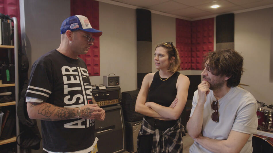 Herbert Ballerina e Brenda Lodigiani in Celebrity Hunted - Caccia all'uomo 4x05