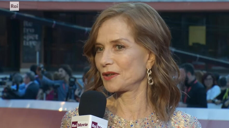 Isabelle Huppert sul Red Carpet della Festa del Cinema di Roma 2018