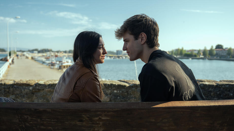 Marta Costa come María, Nuno Gallego come Marco in Gangs of Galicia 1x04