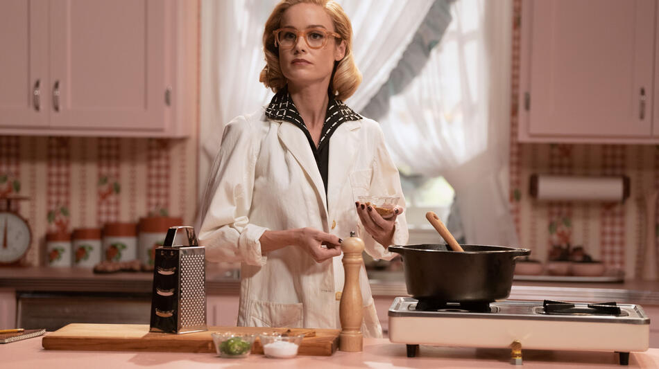 Brie Larson in Lezioni Di Chimica 1x05