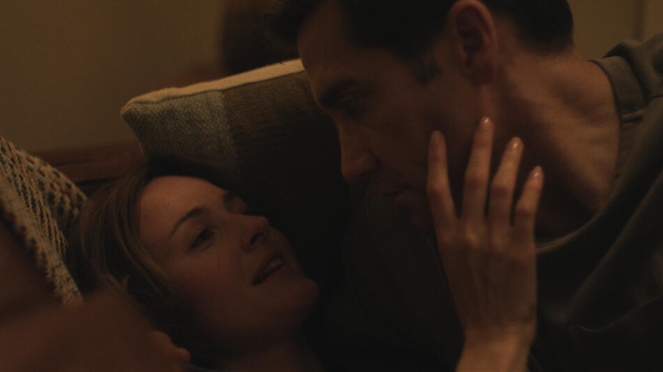 Renate Reinsve e Jake Gyllenhaal in Presunto innocente 1x03