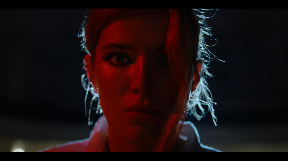 Saint Clare di Mitzi Peirone - Immagine dal film