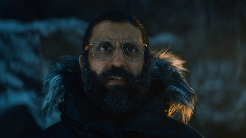 Adeel Akhtar come Singh in Sweet Tooth 3x08