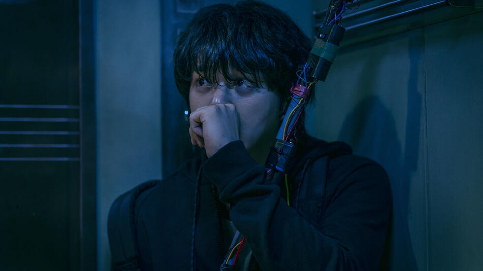 Song Kang in Sweet Home 1x02