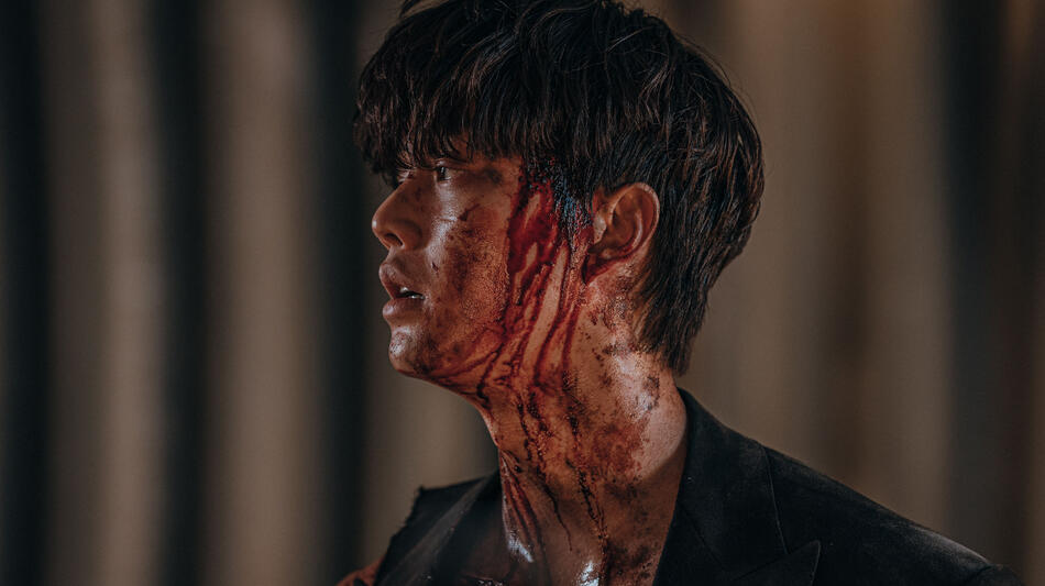 Song Kang come Cha Hyun-su in Sweet Home 2x01