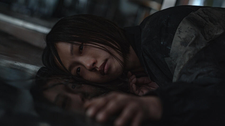 Ko Min-si come Lee Eun-yu in Sweet Home 3x01