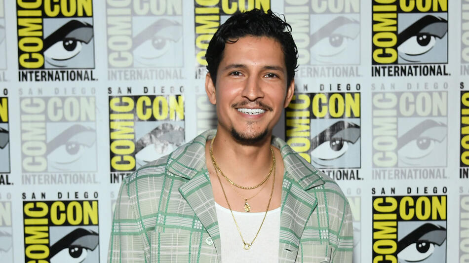 Danny Ramirez attende il Marvel Studios Panel nella Hall H al SDCC in San Diego, California il 27 luglio 2024
