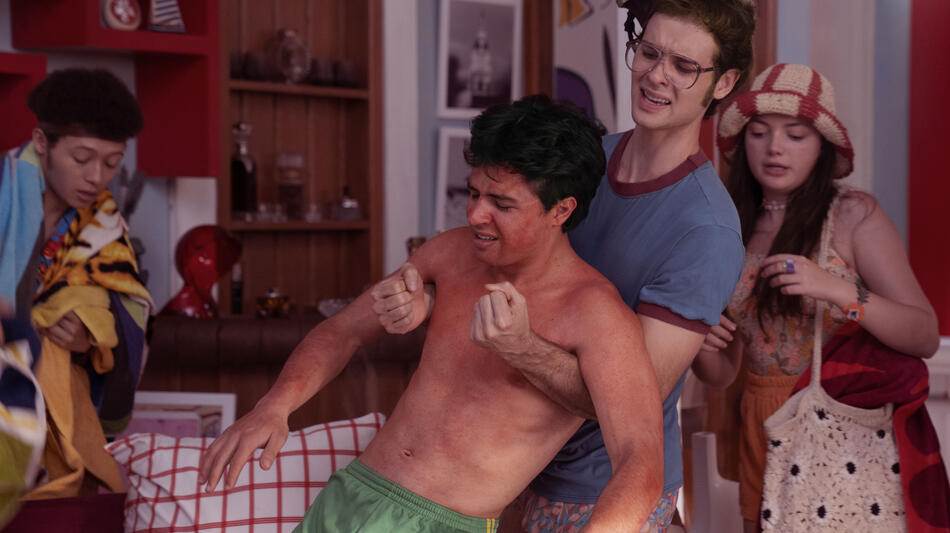 Mateo García Mazo come Rodrigo Arbelaez, Brandon Figueredo come Álvaro Castro, Julián Cerati come Gustavo Pavón, Sara Pinzón come Luisa Salcedo in La Primera Vez 2x05