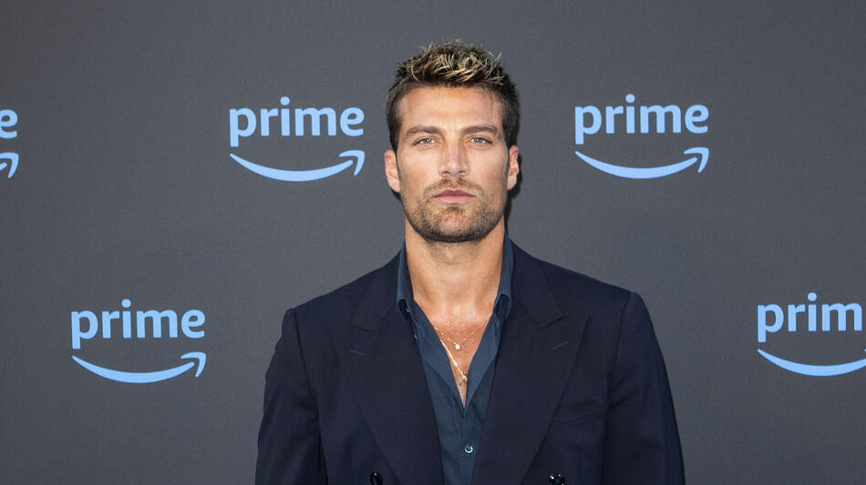 Simone Susinna al Photocall di Prime Video Presents Italia 2024 il 15 luglio 2024 in Roma per Natale senza Babbo