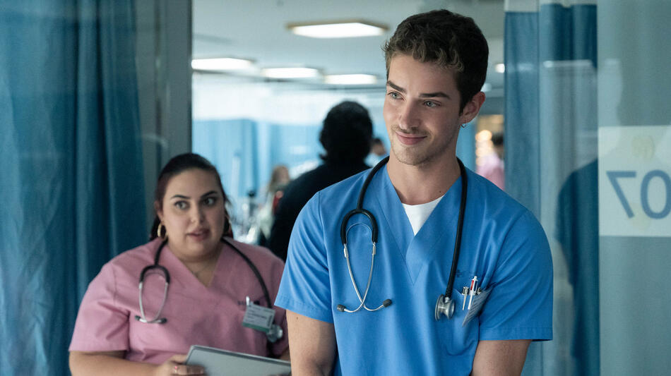 Blanca Martínez come Blanca, Manu Ríos come Biel in Respira 1x01