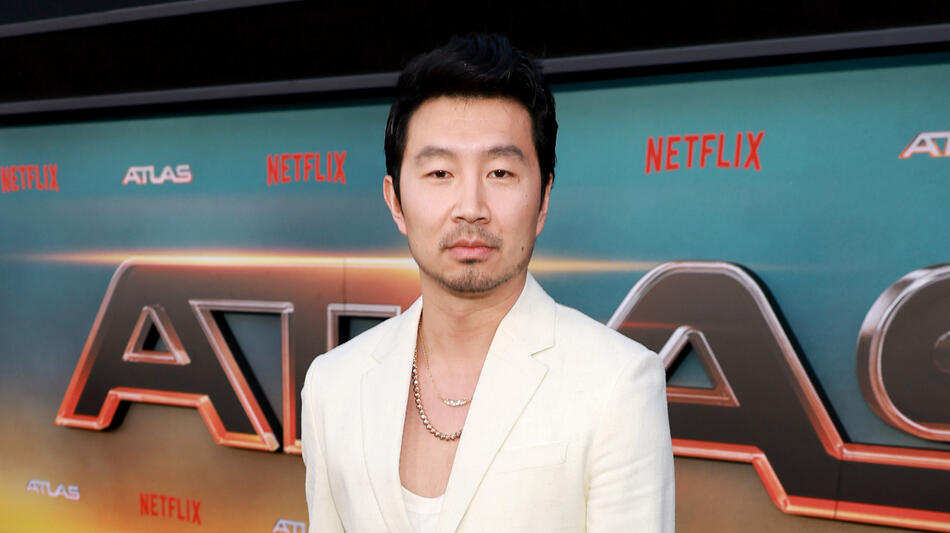 Simu Liu alla premiere di ATLAS di Netflix presso il The Egyptian Theatre Hollywood il 20 Maggio 2024 in Los Angeles, California