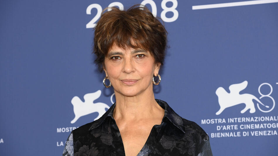 Laura Morante al Photocall del film Nonostante di Valerio Mastandrea a Venezia 81