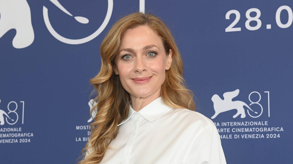 Eleni Roussinou al Photocall di Quiet life a Venezia 81 il 29 agosto 2024