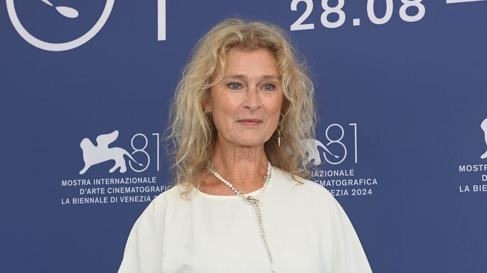 Lena Endre al Photocall di Quiet life a Venezia 81 il 29 agosto 2024