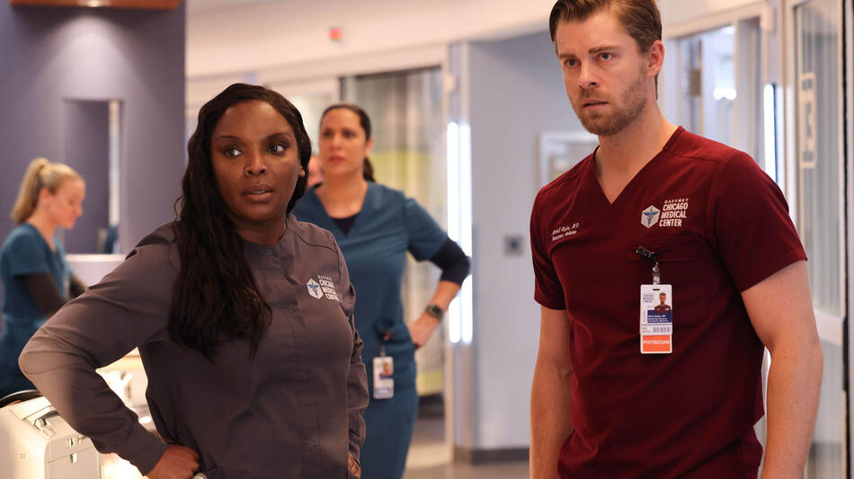 (S-D) Marlyne Barrett come Maggie Lockwood, Luke Mitchell come Dr. Mitch Ripley in Chicago Med 9x09