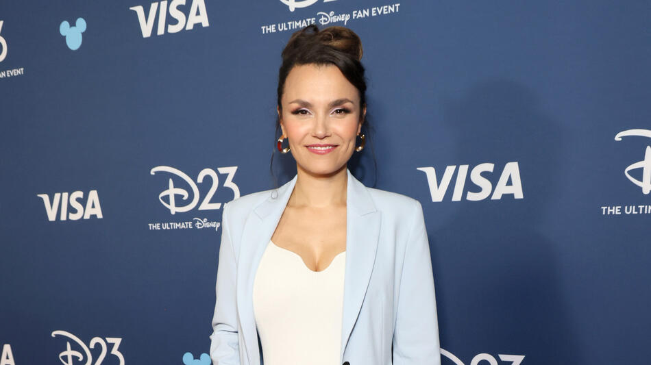 Samantha Barks al Disney Entertainment Showcase del D23 il 9 agosto 2024