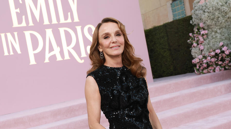 Philippine Leroy-Beaulieu attende la premiere della stagione 4 di Emily In Paris presso il The Egyptian Theater il 14 agosto 2024 in Los Angeles