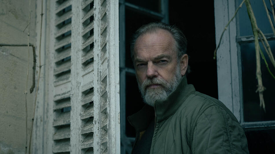 Hugo Weaving in Slow Horses 4x02