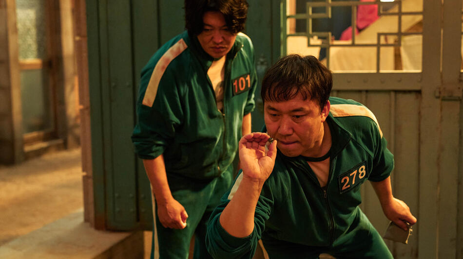 Heo Sung-tae in Squid Game 1x06 - Immagine dal set