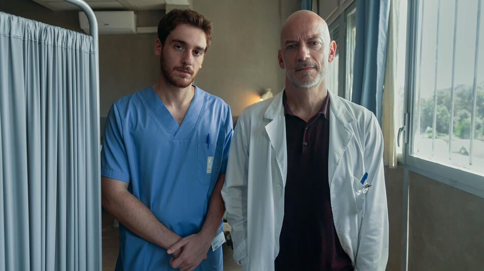 Federico Cesari come Daniele, Filippo Nigro come Mancino in Tutto Chiede Salvezza 2x01