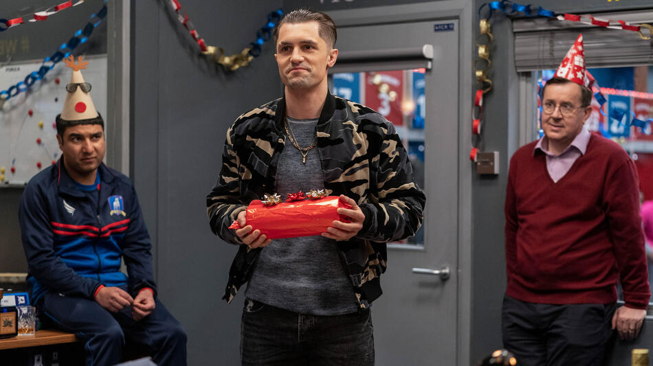 Nick Mohammed, Phil Dunster e Jeremy Swift in Ted Lasso 2x04