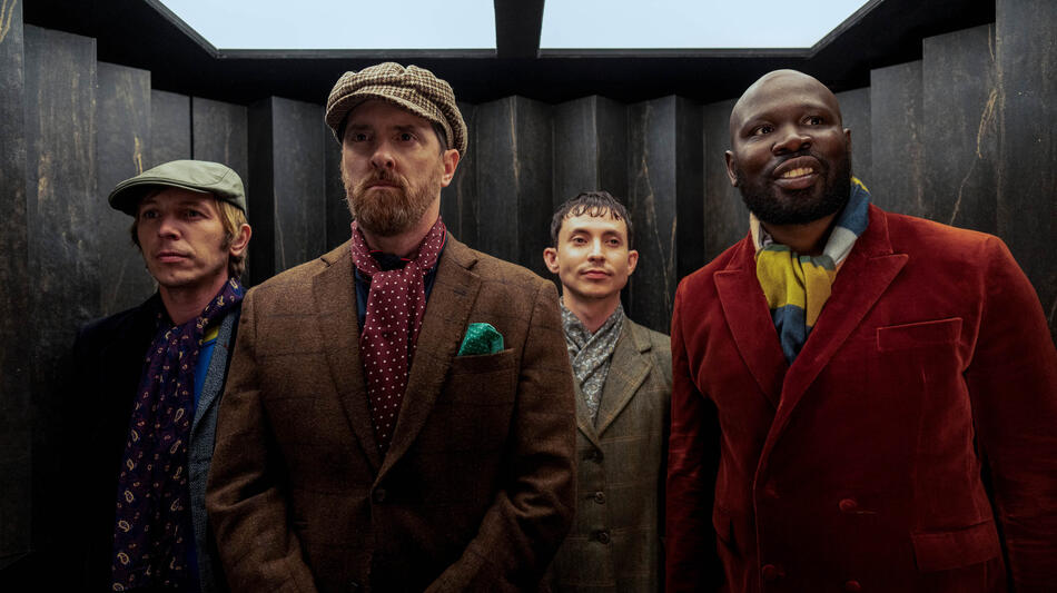 Bronson Webb, Brendan Hunt, Adam Colborne e Kevin 'KG' Garry in Ted Lasso 2x09