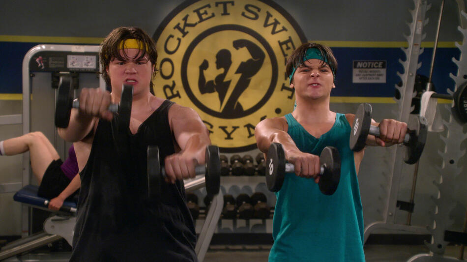 (S-D) Maxwell Acee Donovan come Nate, Mace Coronel come Jay Kelso in That '90s Show 1x09