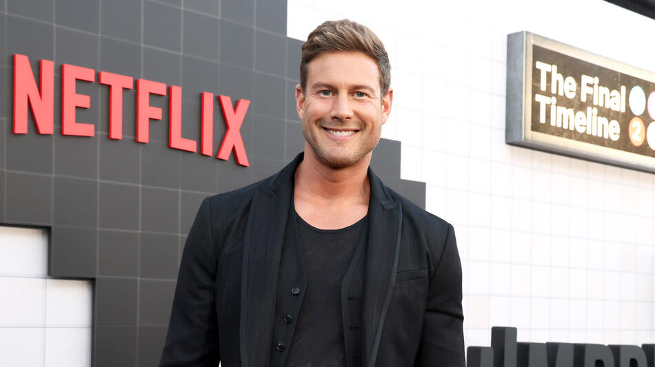 Tom Hopper attende la Premere di The Umbrella Academy S4 all'Egyptian Theatre Hollywood il 5 Agosto 2024 in Los Angeles, California