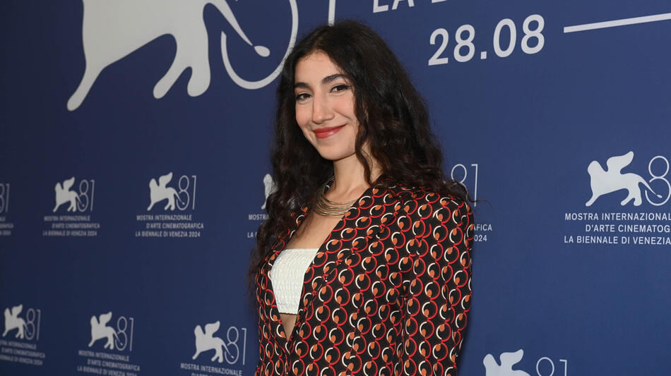 L'attrice Fatma Sfar al photocall di Aïcha di Mehdi Barsaoui a Venezia 81 il 5 settembre 2024