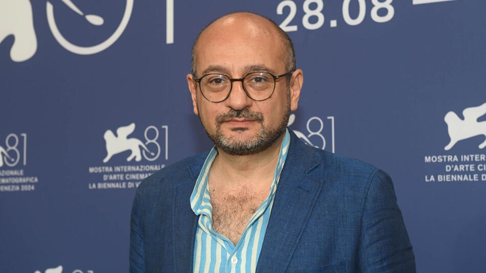 Il produttore Arash T. Riahi al photocall di Shahed (The Witness) di Nader Saeivar a Venezia 81 il 5 settembre 2024