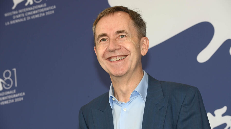 Il regista Dag Johan Haugerud al photocall di Kjærlighet (Love) a Venezia 81 il 6 settembre 2024