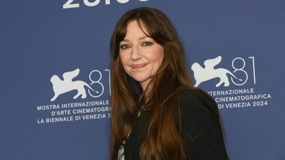 L'attrice Andrea Bræin Hovig al photocall di Kjærlighet (Love) di Dag Johan Haugerud a Venezia 81 il 6 settembre 2024