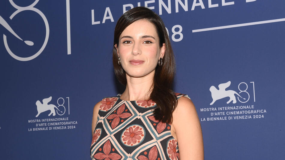 L'attrice Güneş Sayın al photocall di One of those days when Hemme dies di Murat Fıratoğlu a Venezia 81 il 6 settembre 2024