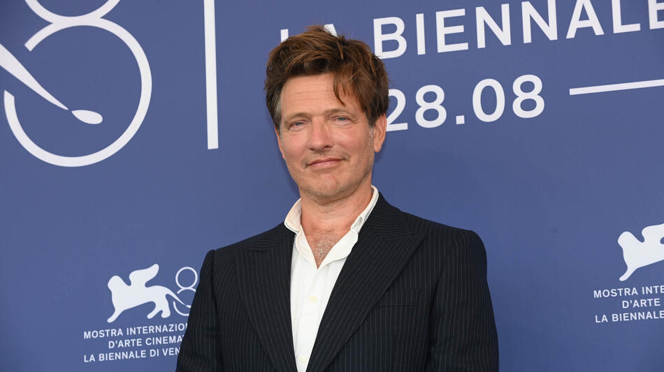 Il regista Thomas Vinterberg al photocall del film Familier som vores a Venezia 81 il 31 agosto 2024