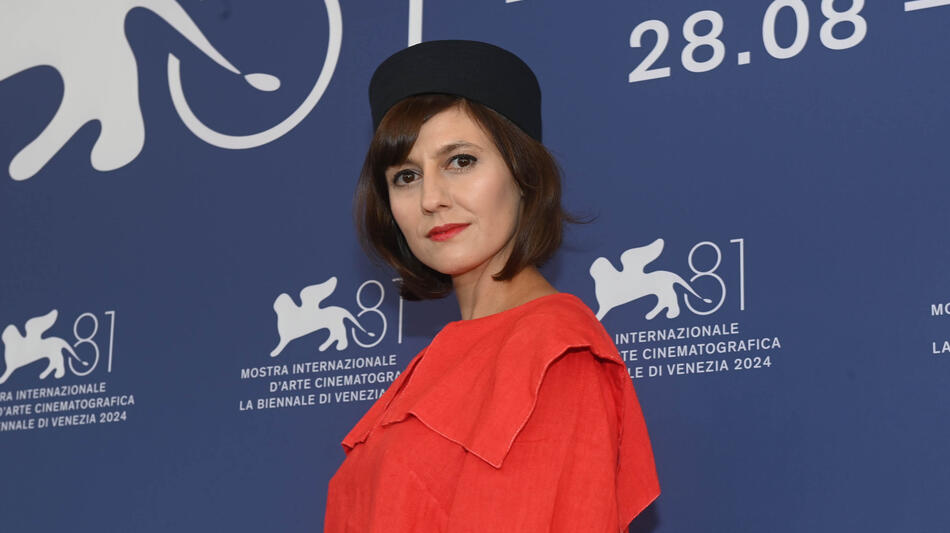 L'attrice Ada Gales al photocall del film Anul nou care n-a fost di Bogdan Mureşanu a Venezia 81 il 1 settembre 2024